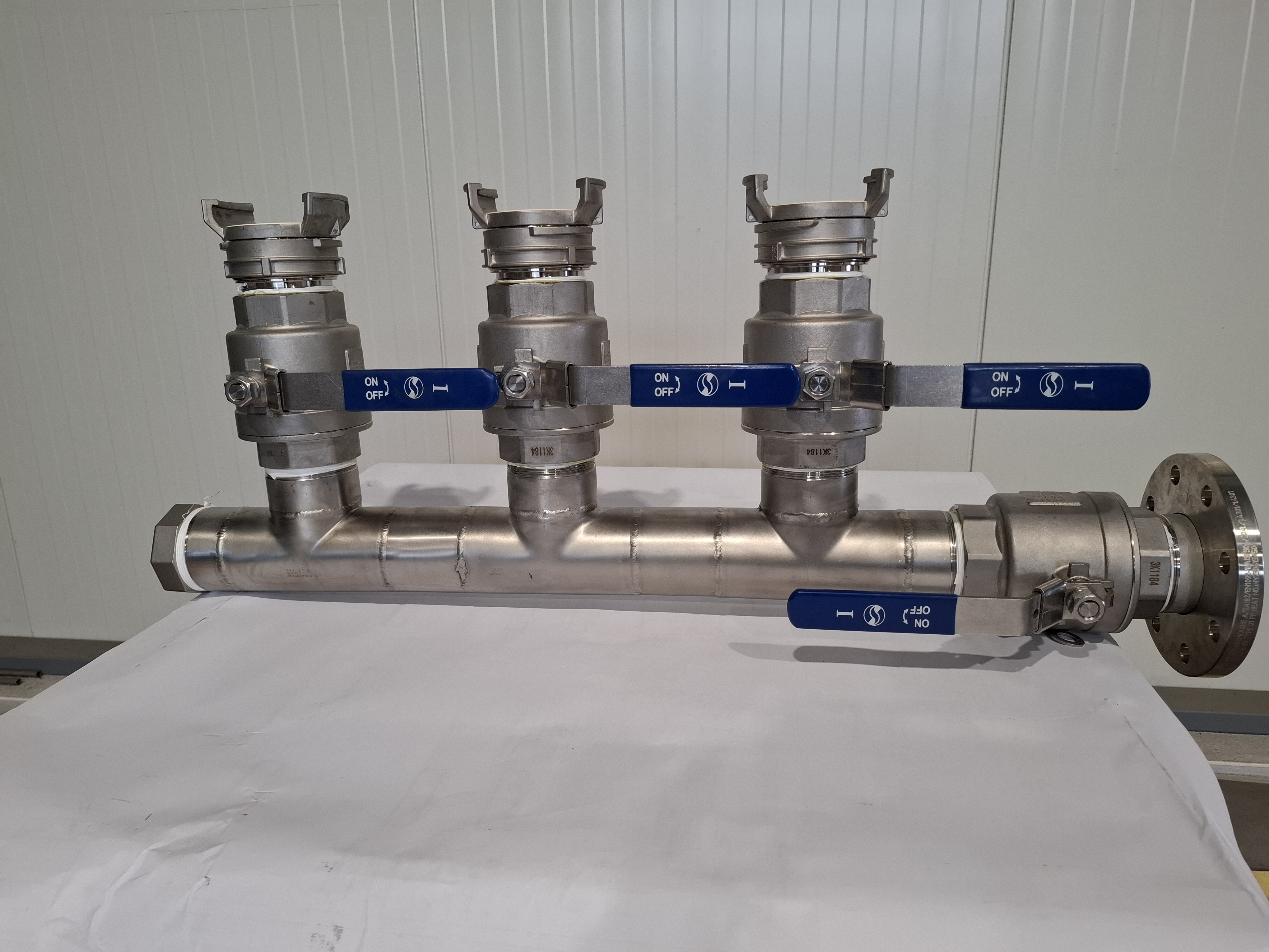 tuyauterie , collecteur